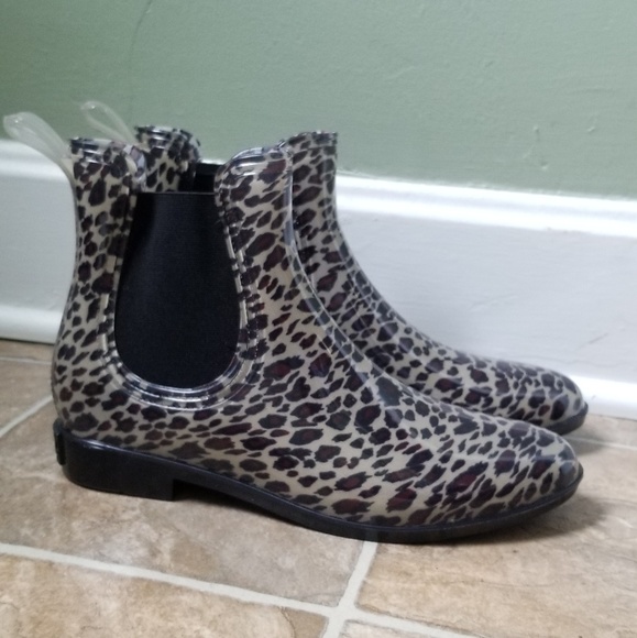 leopard print rain booties